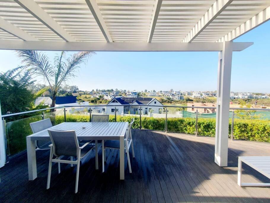 Palms Manor On Kingswood Golf Estate Holiday home *