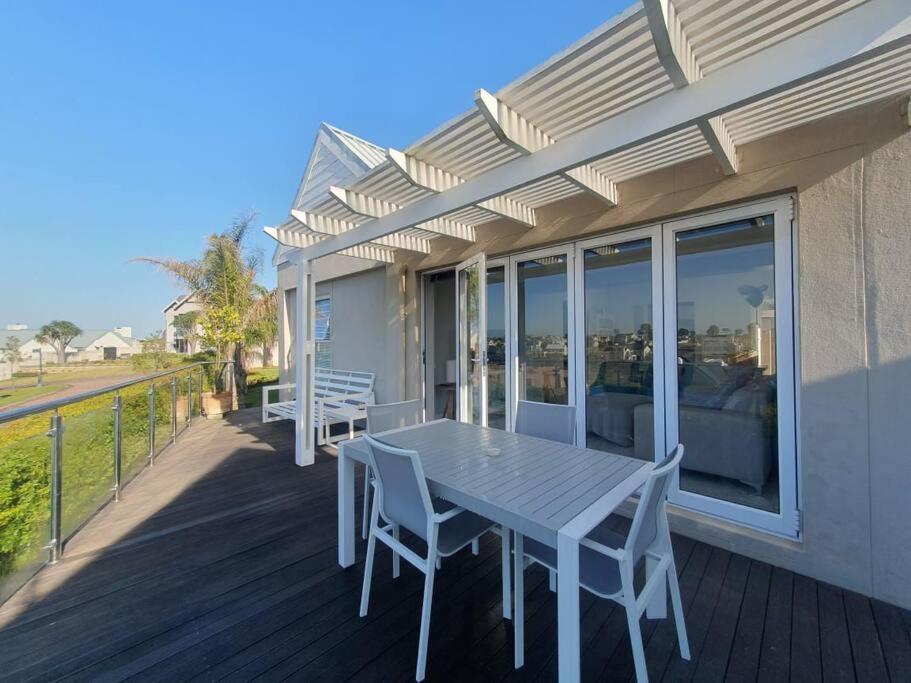 Palms Manor On Kingswood Golf Estate Holiday home *