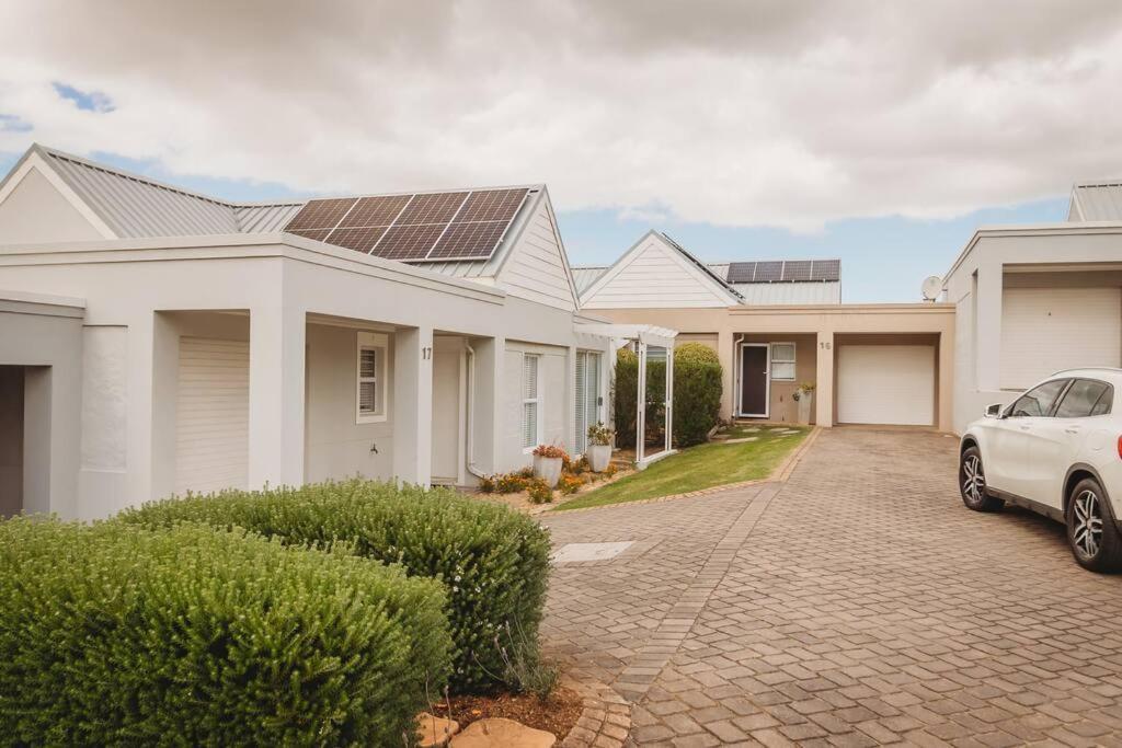 Holiday home Palms Manor On Kingswood Golf Estate *